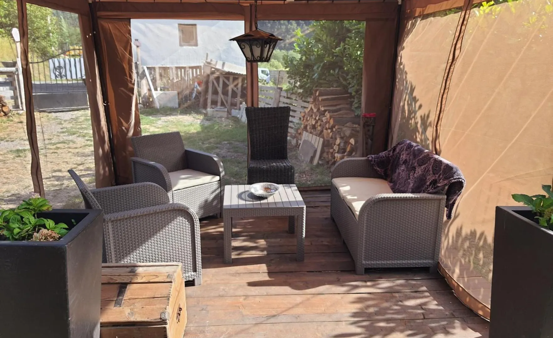 La Cabane, Petite Chambre Agreable Chez L'Habitant, Maison Toute En Bois Valdeblore Bed & Breakfast